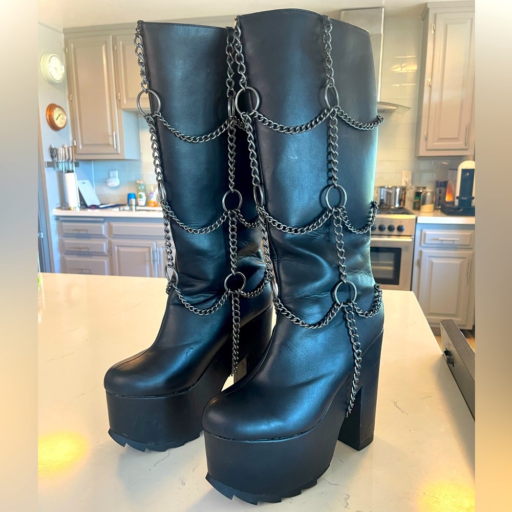 YRU Chain Detail Platform Boots